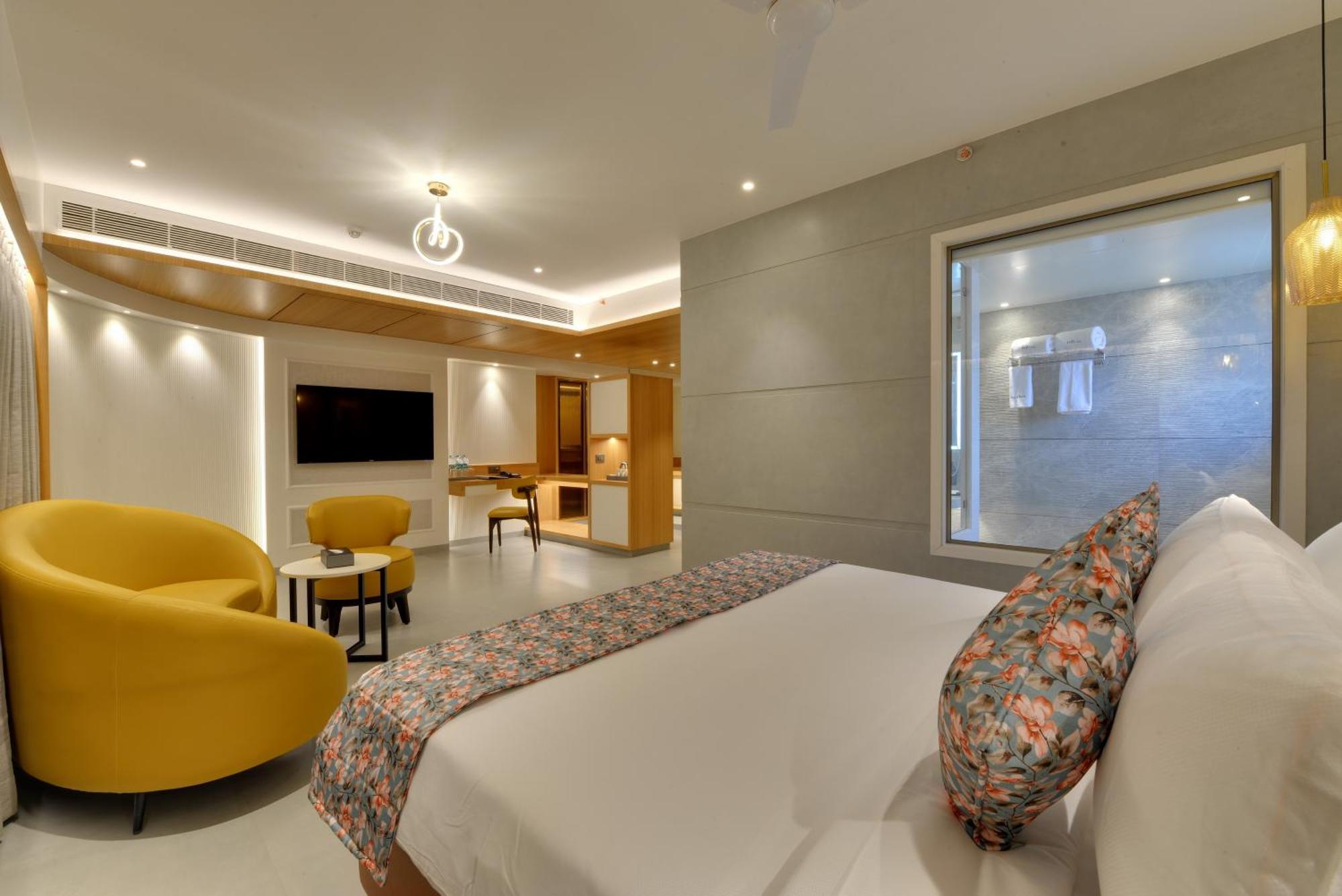 Galaxy Beacon Hotel, Santacruz ,Mumbai — Photos 2
